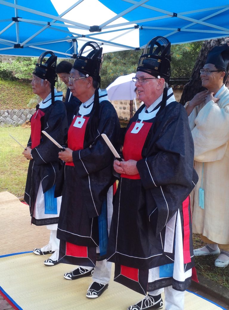 Baker was asked to participate in a real Confucian ritual in the small city of Andong in Korea in 2014. They paid ritual homage to the great Confucian scholars from past centuries. 